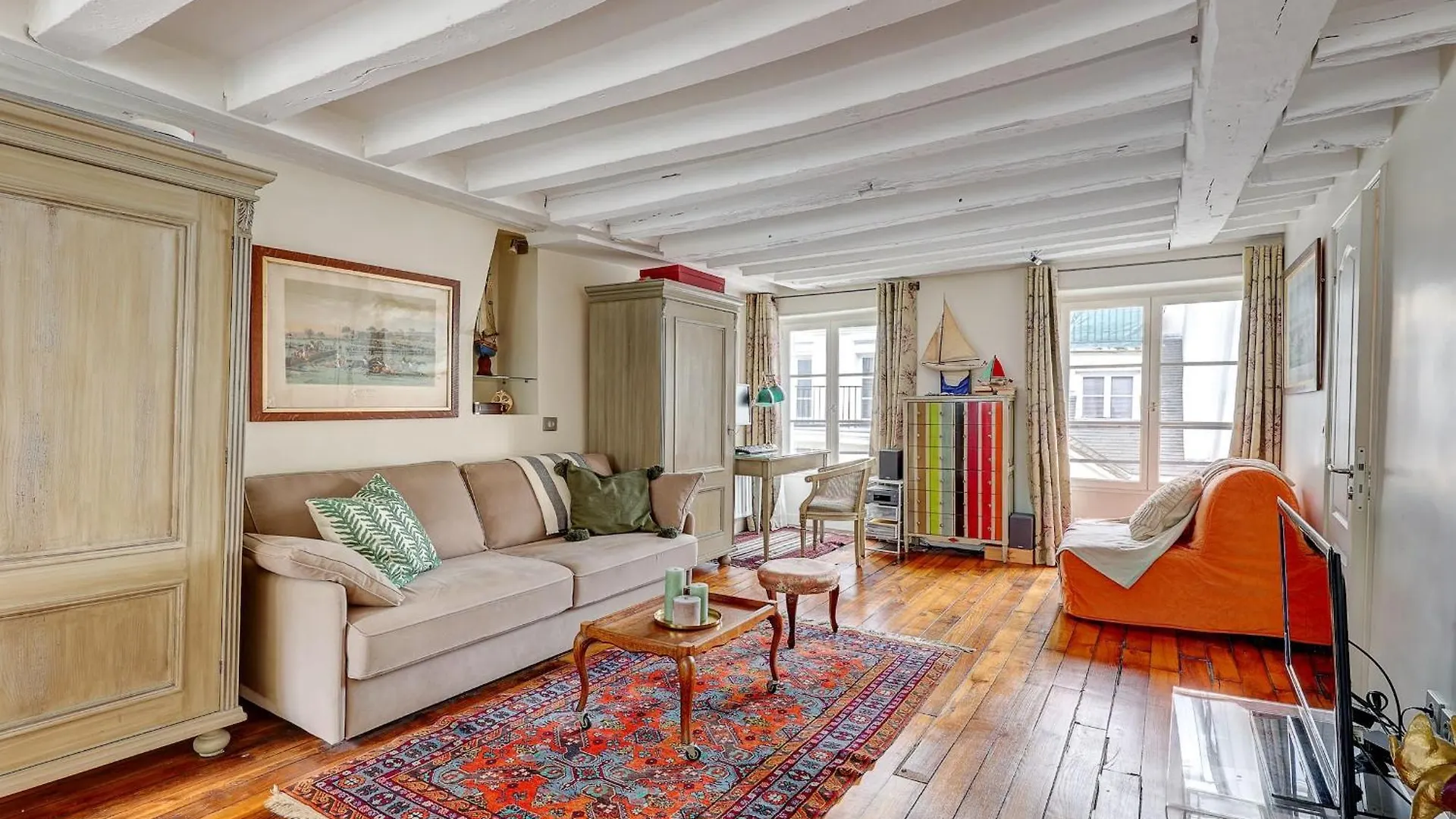 Pompidou & Louvre - 1Br - Cityapartmentstay Paris